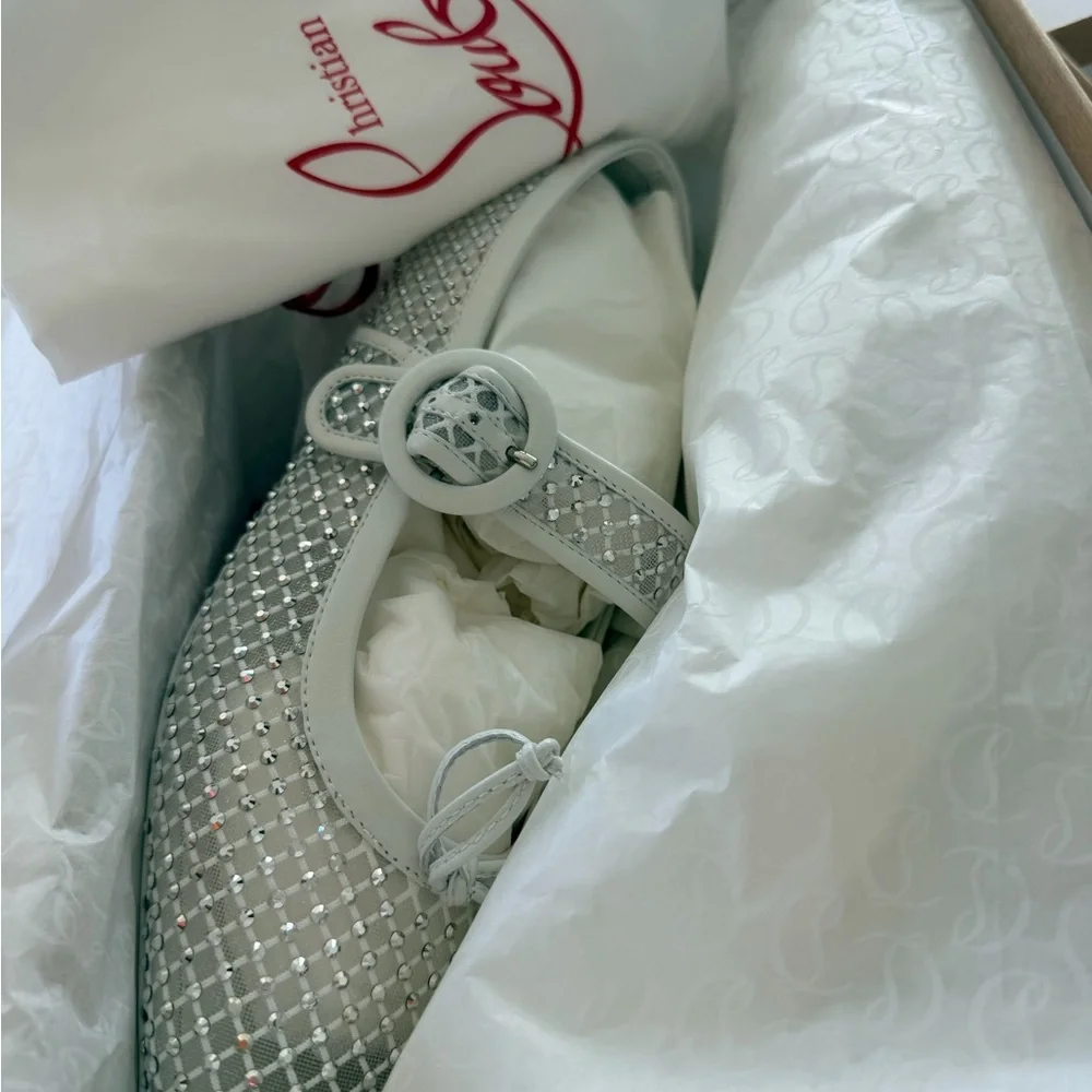 Christian Louboutin MAMASTRAPITINA Strass Crystal Mesh Ballerina Flat Shoes
9.5 - Picture 7 of 16